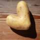 Krummes Gemüse in Kartoffel-Herz-Form