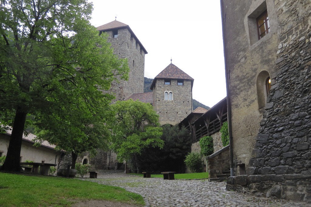 Namensgeber einer ganzen Genussregion - Schloss Tirol