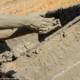 Schlammpackung im Spa am Toten Meer in Israel