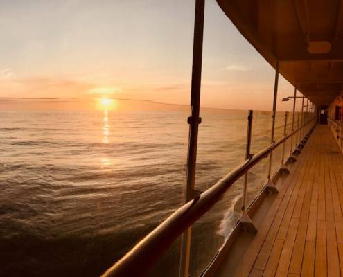 Unglaublich schön, ein Sonnenuntergang an Deck der MS EUROPA @Astrid Steinbrecher-Raitmayr