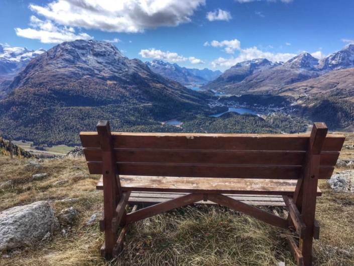 #Detox in Kombination mit #Wellness in der #Schweiz bedeutet #Urlaub mit #Genuss. Umgeben von Bergen, #Seen und #Natur. #Entspannung pur auf #Reise im #Herbst ins Sterne #Hotel #Kronenhof in Pontresina. #WellSpaPortal #TravelGuide für #DigitalDetox . #Wandern #Hiking #Spa #Design #SpaDesign #Resort #Pool #Therapy #Massage #HealthCare #Relax #Holiday #BurnOut #Personaltraining #Swiss #Nature #Genuss #Genussreisetipps