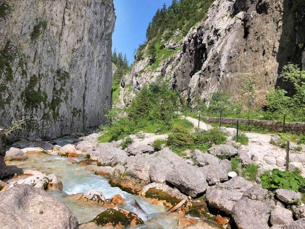 Genussabenteuer Klamm Wanderung - WellSpa-Portal