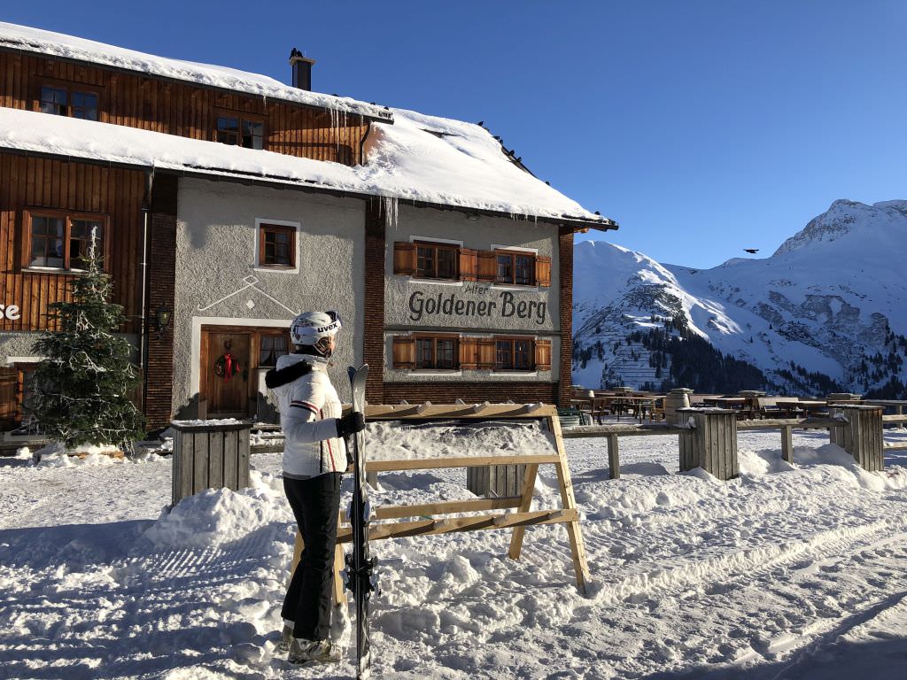 Reiseziel Winter. Wellnesshotel direkt an der Skipiste in Österreich. Auszeit im Winter mit skifahren und Wellness. Hotel Tipp für eine entspannte Auszeit vom Alltag im Schnee. Ideen und Tipps für Auszeitgeniesser und Genussabenteurer im WellSpaPortal