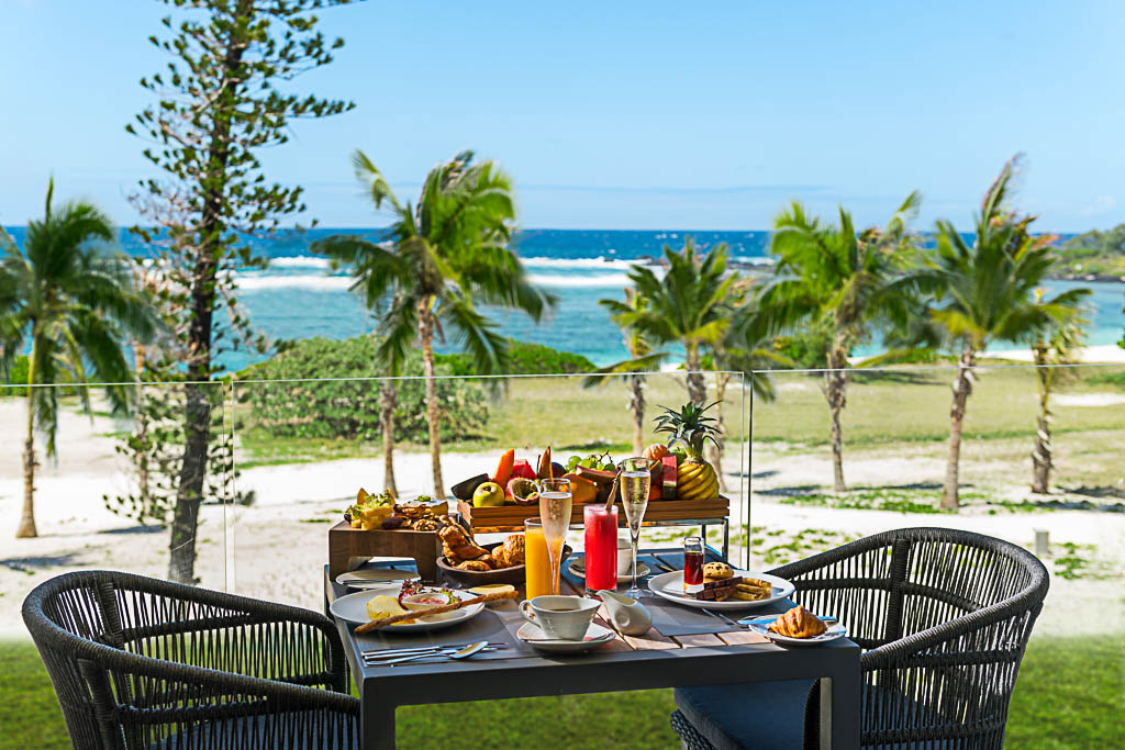 Anantara Iko Mauritius Resort & Villas Guest In-room breakfast (c) Anantara Iko Mauritius Resort & Villas