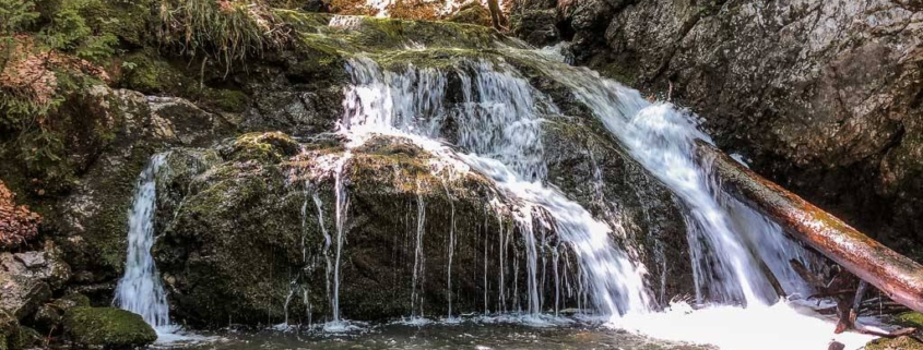 Ausflugsziel am Schliersee. Josephstaler Wasserfall - Genuss pur auf dem Bockerlbahnweg